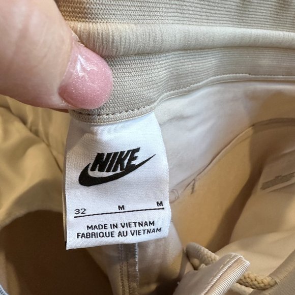 Nike Sportswear Cropped Woven Unlined Sneaker Pants Beige Sz M/32 #DD7032-236 - Picture 5 of 15